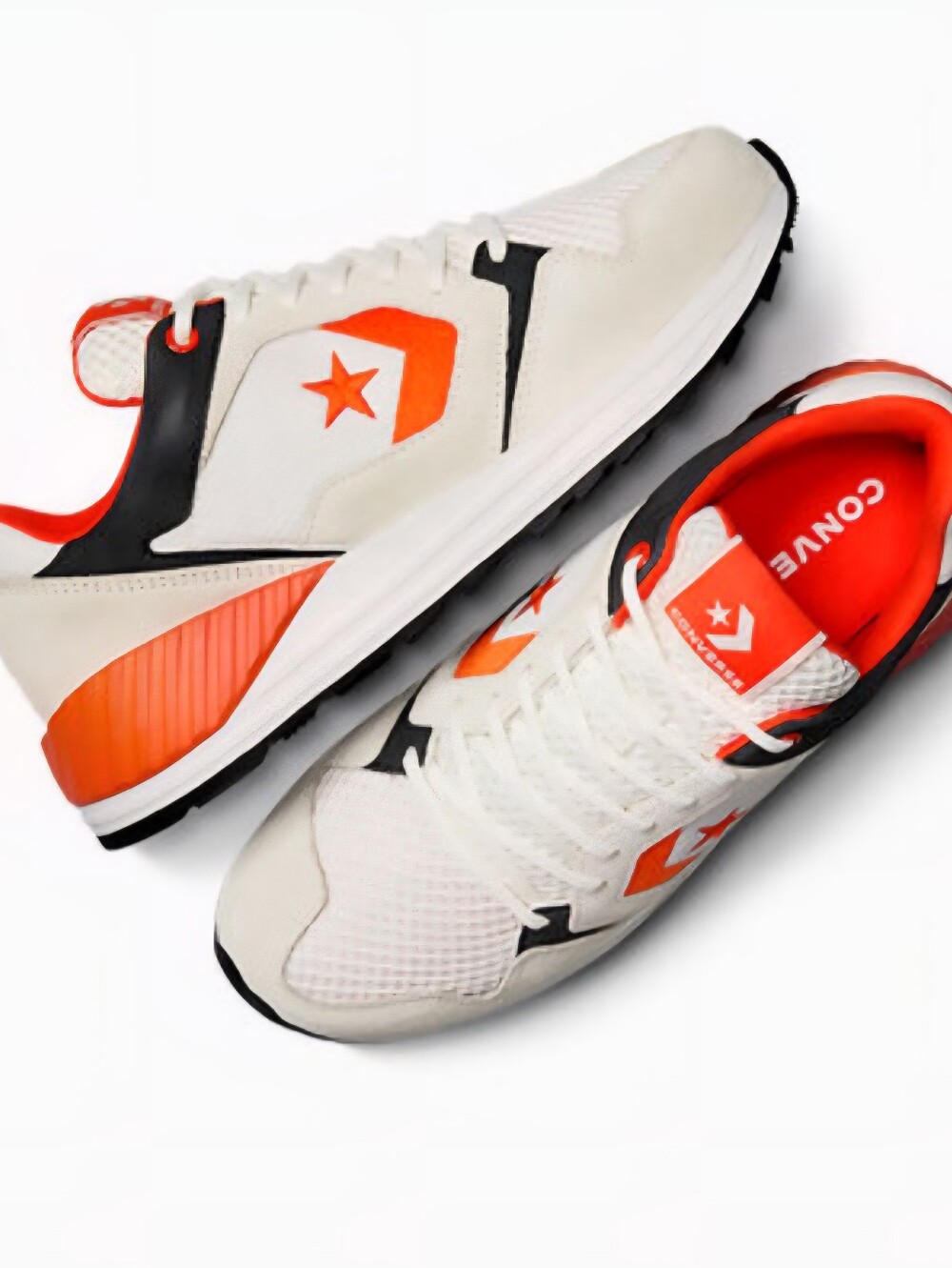 Converse Men’s White & Orange Performance Sneakers.  Unisex.. SZ 9.5